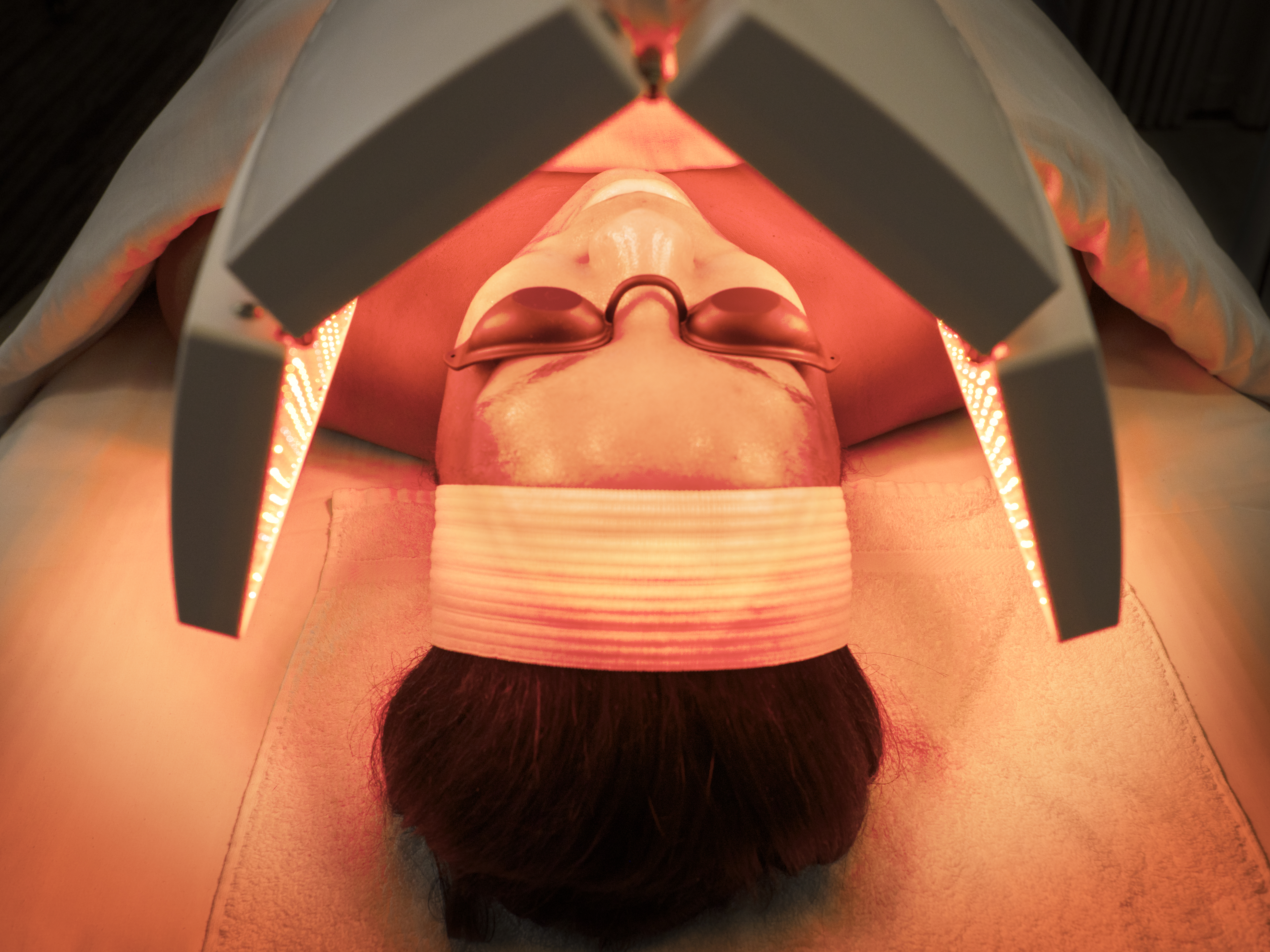 Your Glow-Up Guide: Everything You Need to Know About Red Light Therapy